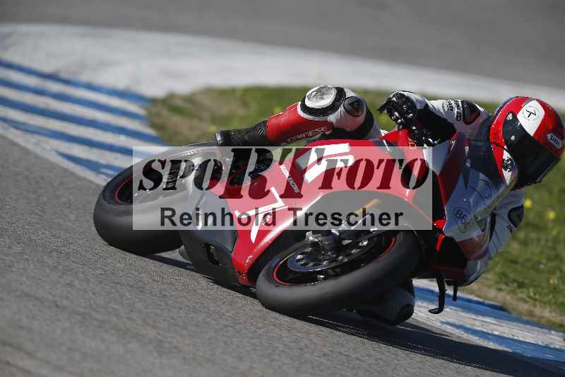 /Archiv-2024/01 26.-28.01.2024 Moto Center Thun Jerez/Gruppe schwarz-black/864